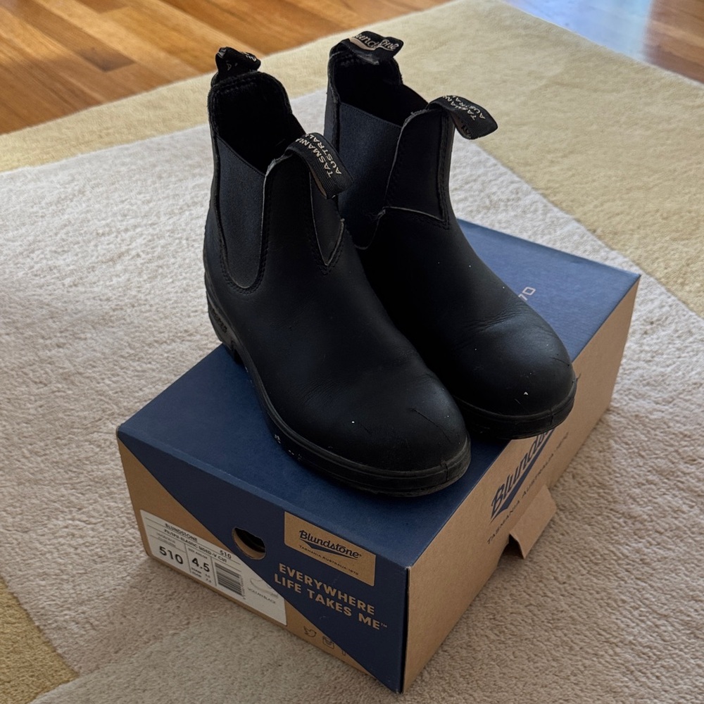 Blundstone Classic Black Leather Boots